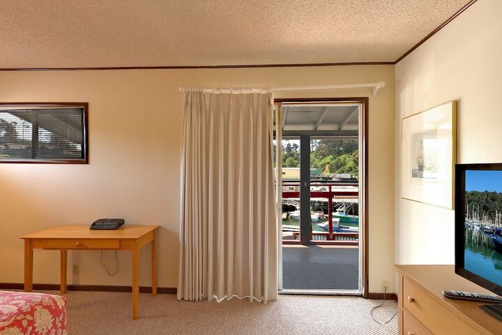 Room 18 of 30