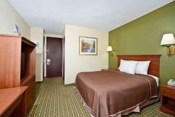 Room 22 of 28