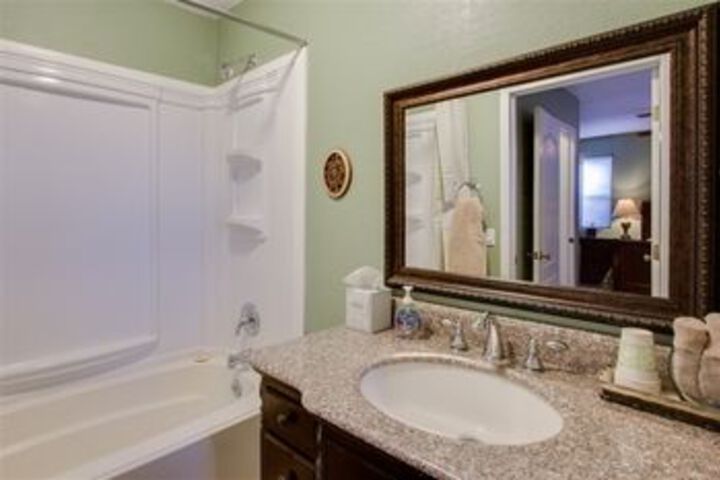 Dream Manor Inn