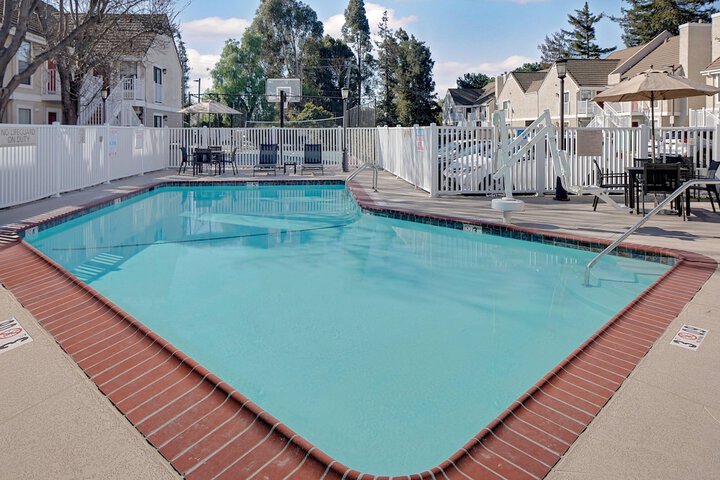 Pool 3 of 33