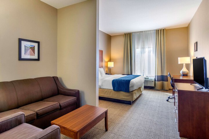 Room 10 of 30