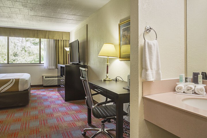 Room 34 of 54