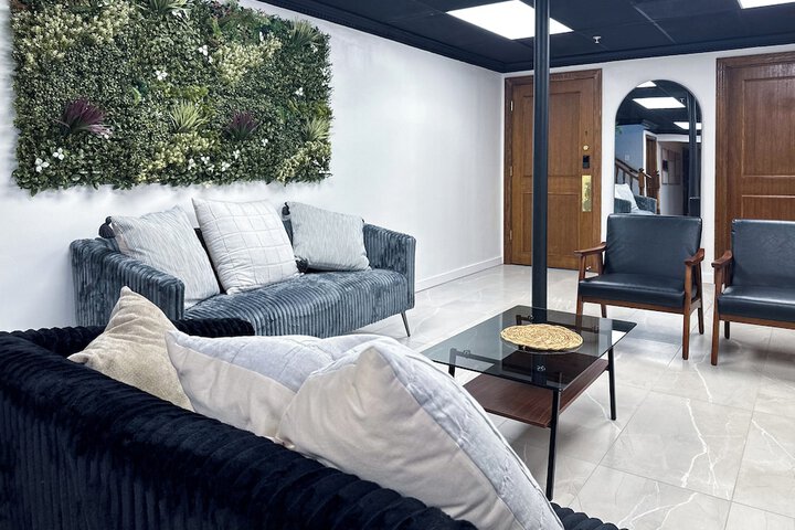 DTW Suites