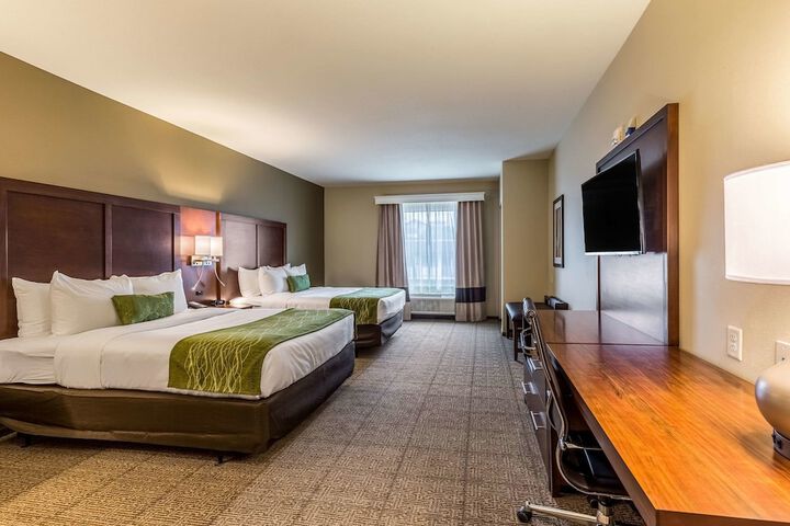 Room 33 of 62