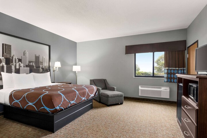 Room 20 of 49