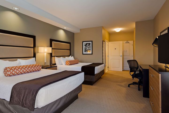Room 8 of 22
