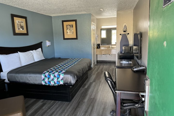 Room 22 of 29