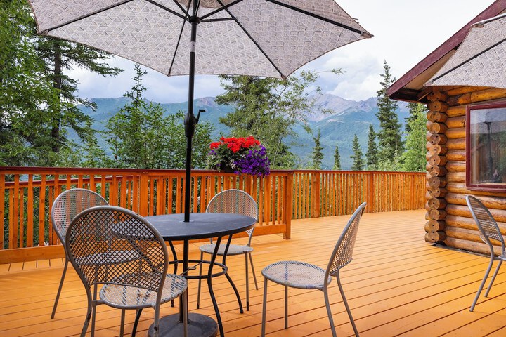 Denali Crows Nest Cabins