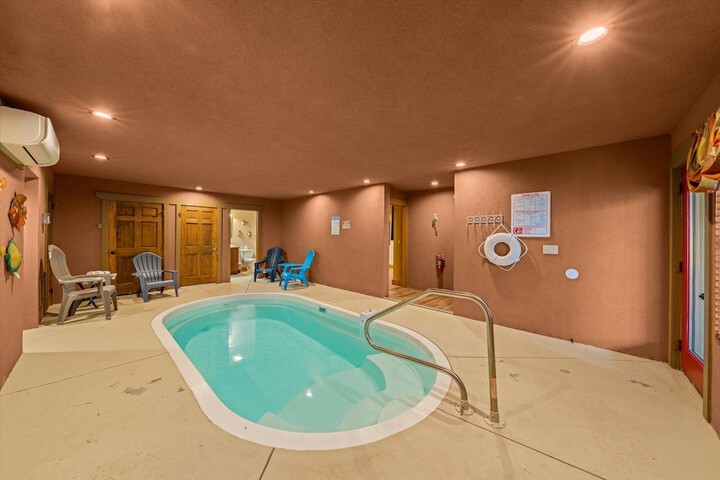 Pool 19 of 84