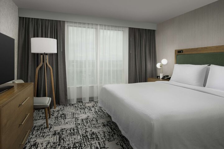 Room 25 of 40