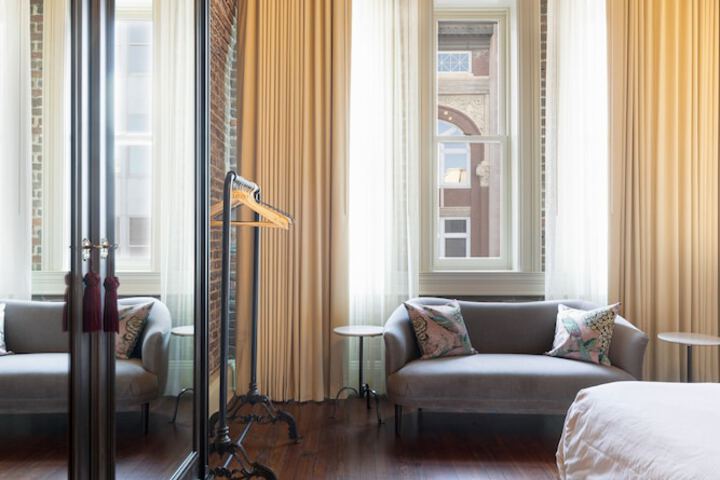 Hotel Cleo Knoxville Downtown, a Tribute Portfolio Hotel