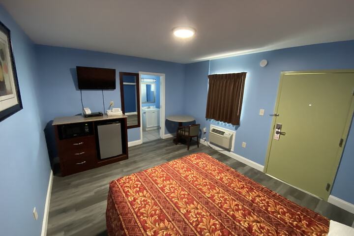 Room 72 of 95
