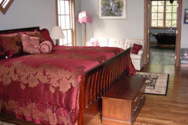 Hideaway Lodge Bed & Breakfast
