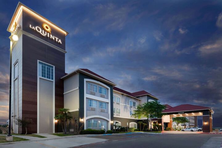 Hotel 2 of 46