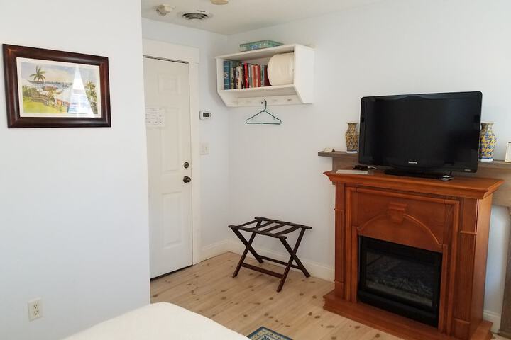 Room 27 of 45