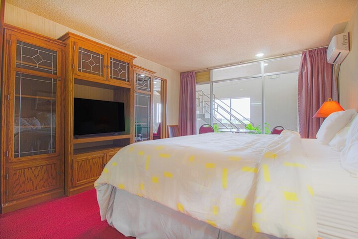 Room 48 of 65