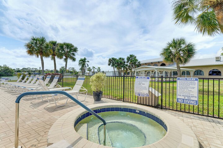 Swim Golf & Relax: Family Gem in North Fort Myers