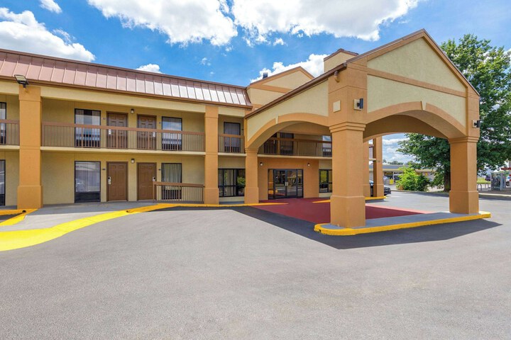 Hotel 4 of 39
