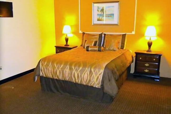 Room 18 of 36