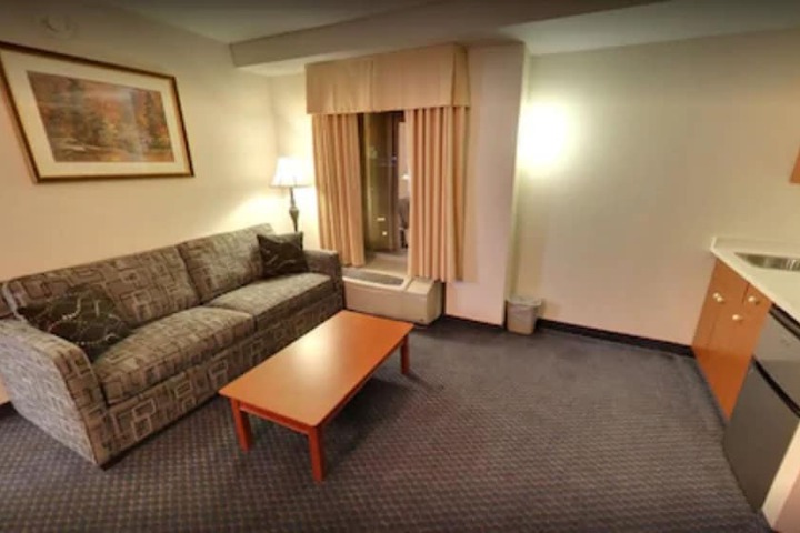 Room 49 of 77