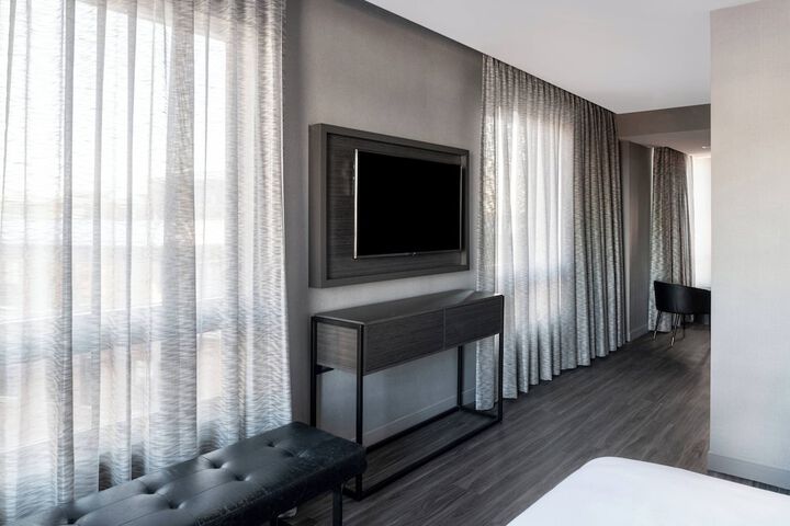 Room 34 of 89