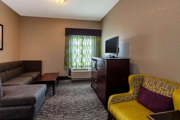 La Quinta Inn & Suites by Wyndham Port Orange / Daytona