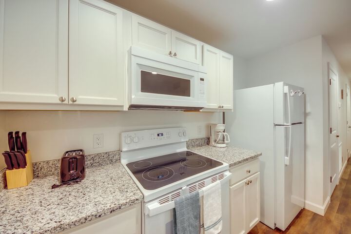 Labelle Apartment Close to Parks!