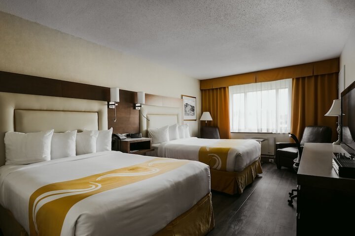 Room 32 of 52