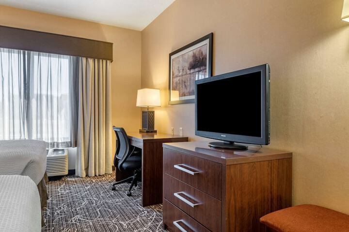 Room 16 of 46