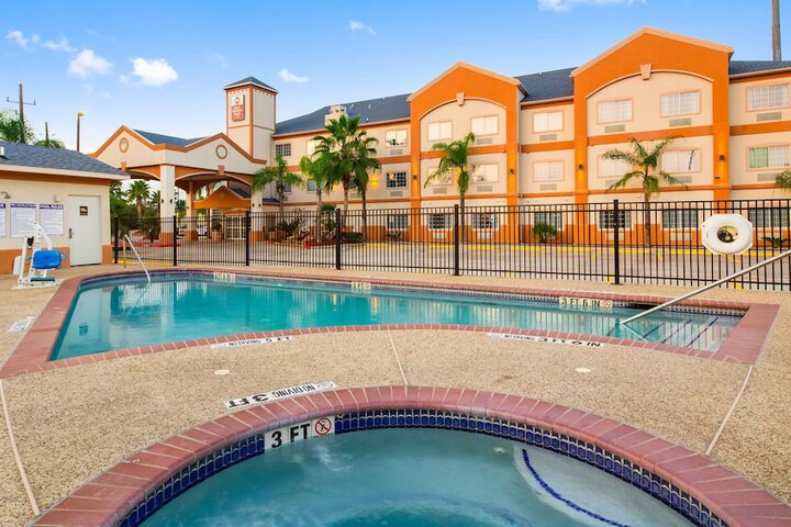 Pool 4 of 39