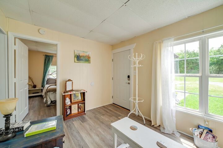 Serene Mcewen Cottage 2 Mi to Golf Course!