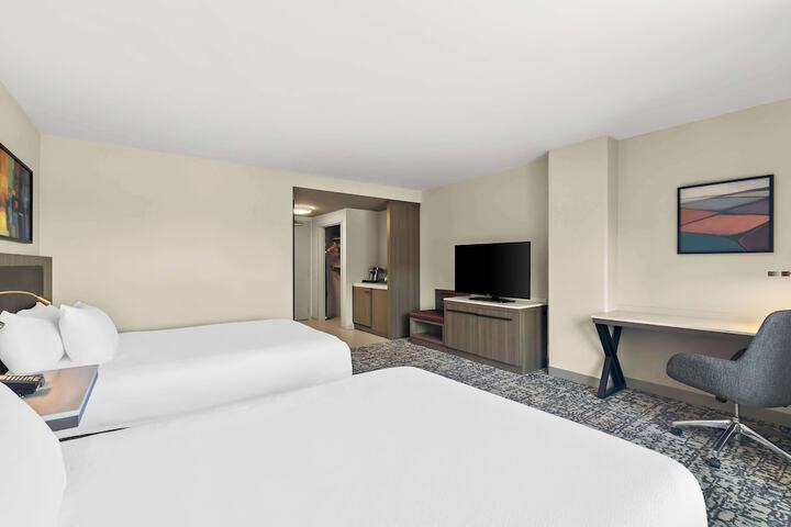 Room 22 of 42