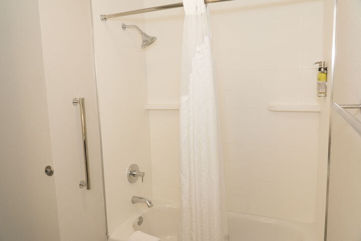 Room 20 of 82