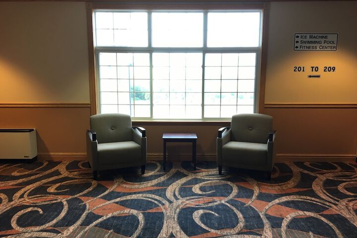 Cabot Inn & Suites