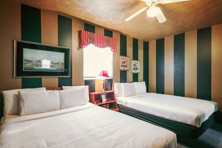 Room 27 of 54