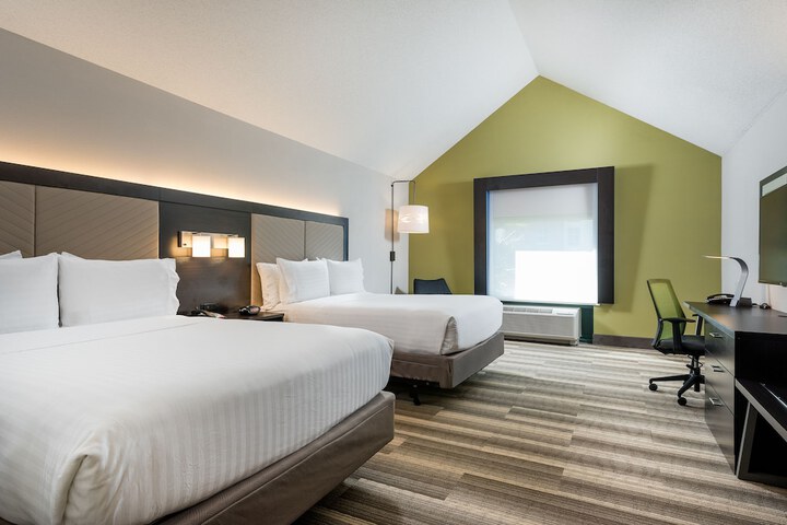 Holiday Inn Express & Suites Florence I-95 & I-20 Civic Center by IHG