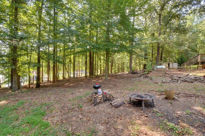 Peaceful Lake Hartwell Gem w / Boat Dock