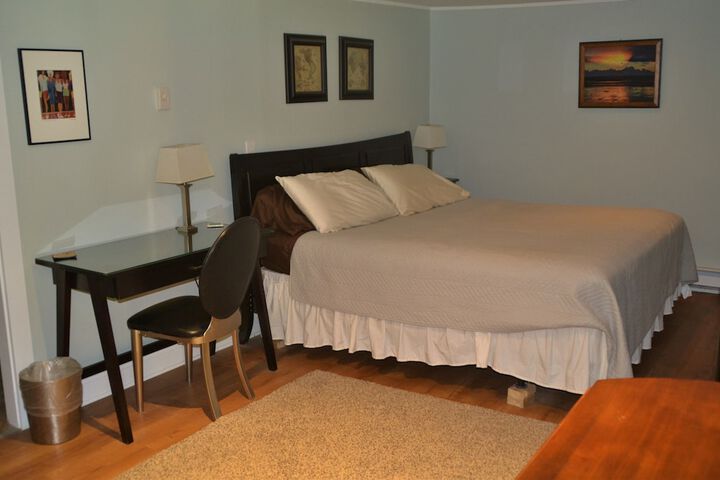 Room 10 of 24
