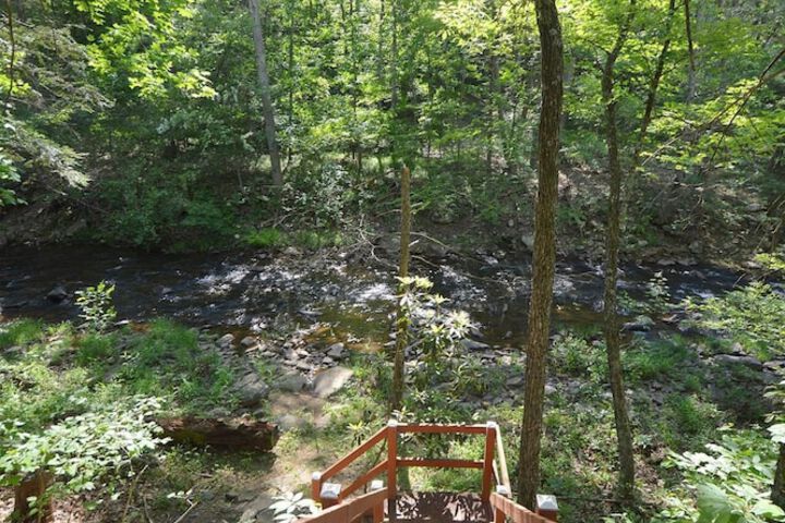 Rosies Creekside Retreat - 3 BR Escape!