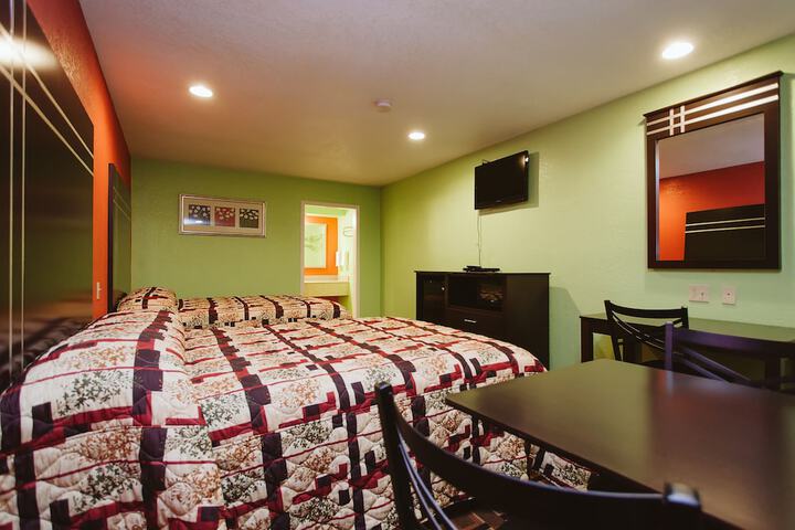 Room 15 of 42
