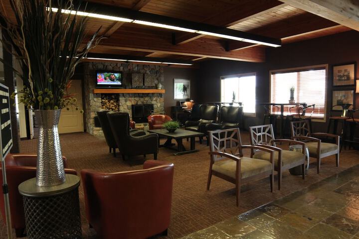 Hotel Interior 10 of 30