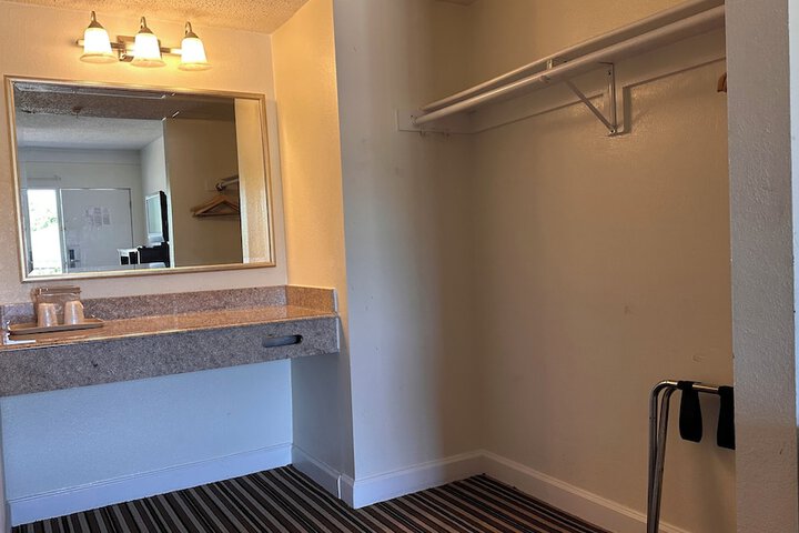 Room 44 of 78