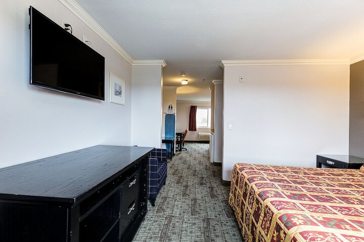 Room 8 of 23