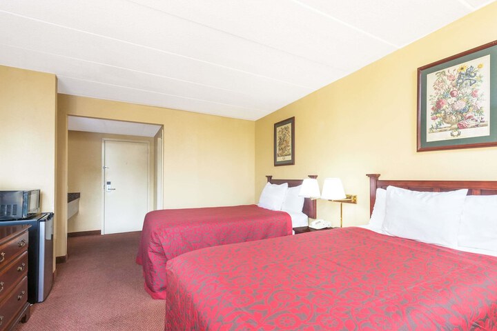 Room 8 of 20