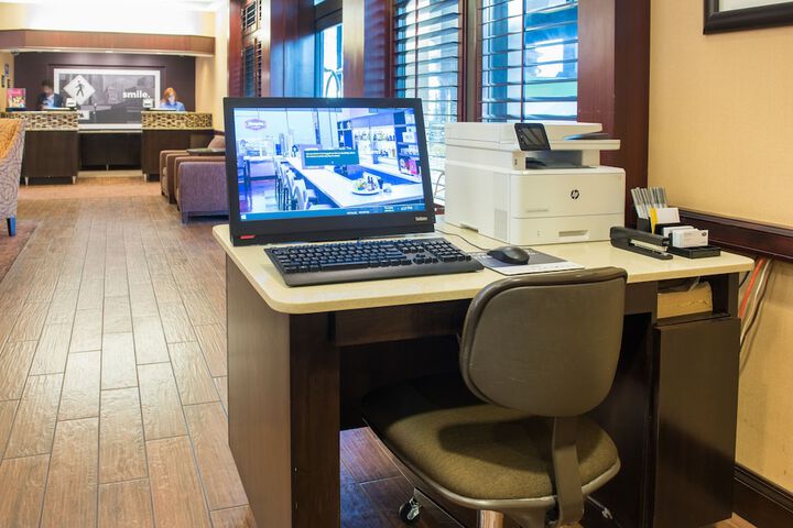 Business Center 57 of 60