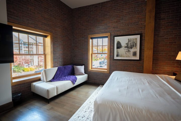 The Horton Hotel and Rooftop Lounge