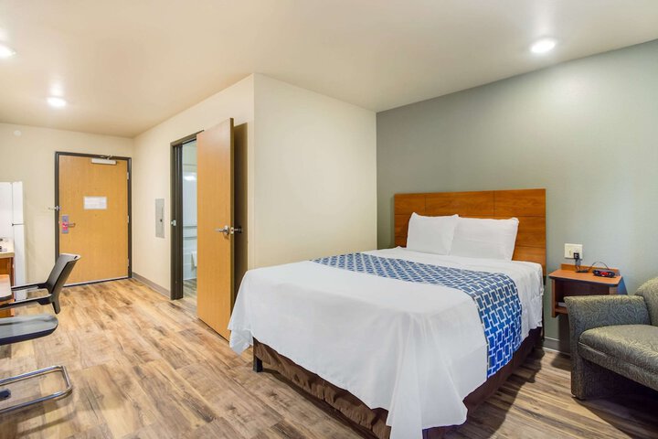 Room 22 of 37
