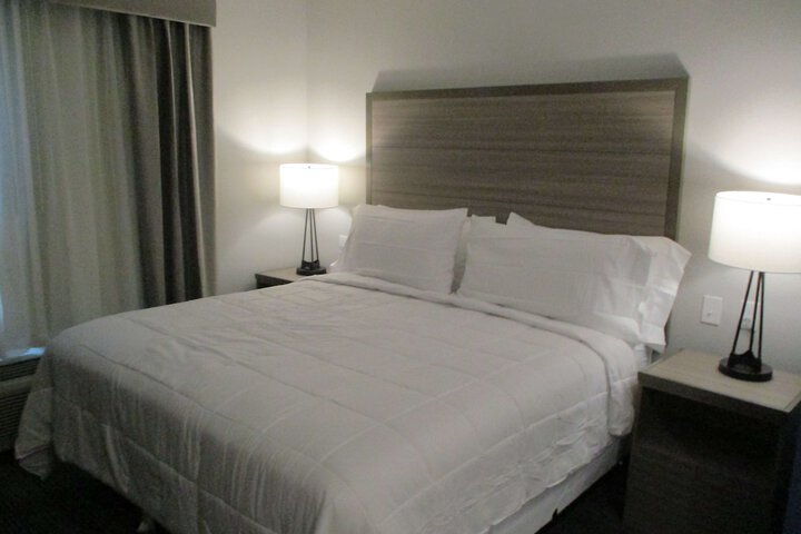 Room 15 of 19