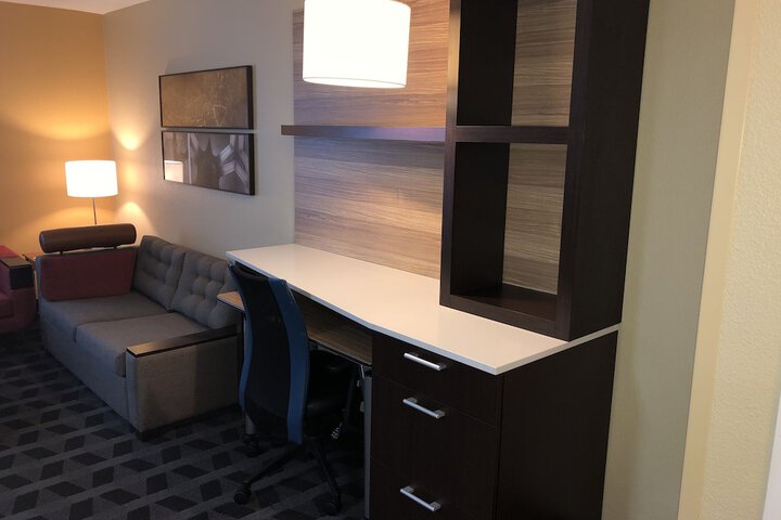 Room 12 of 23