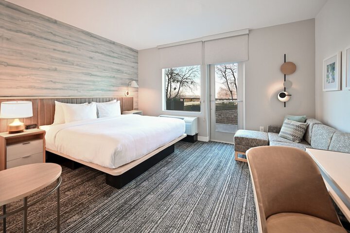 Room 21 of 35